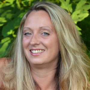 Elizabeth Roscher